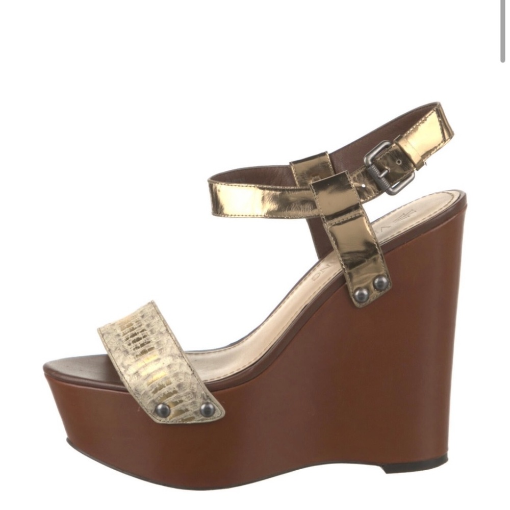 Vera Wang wedges